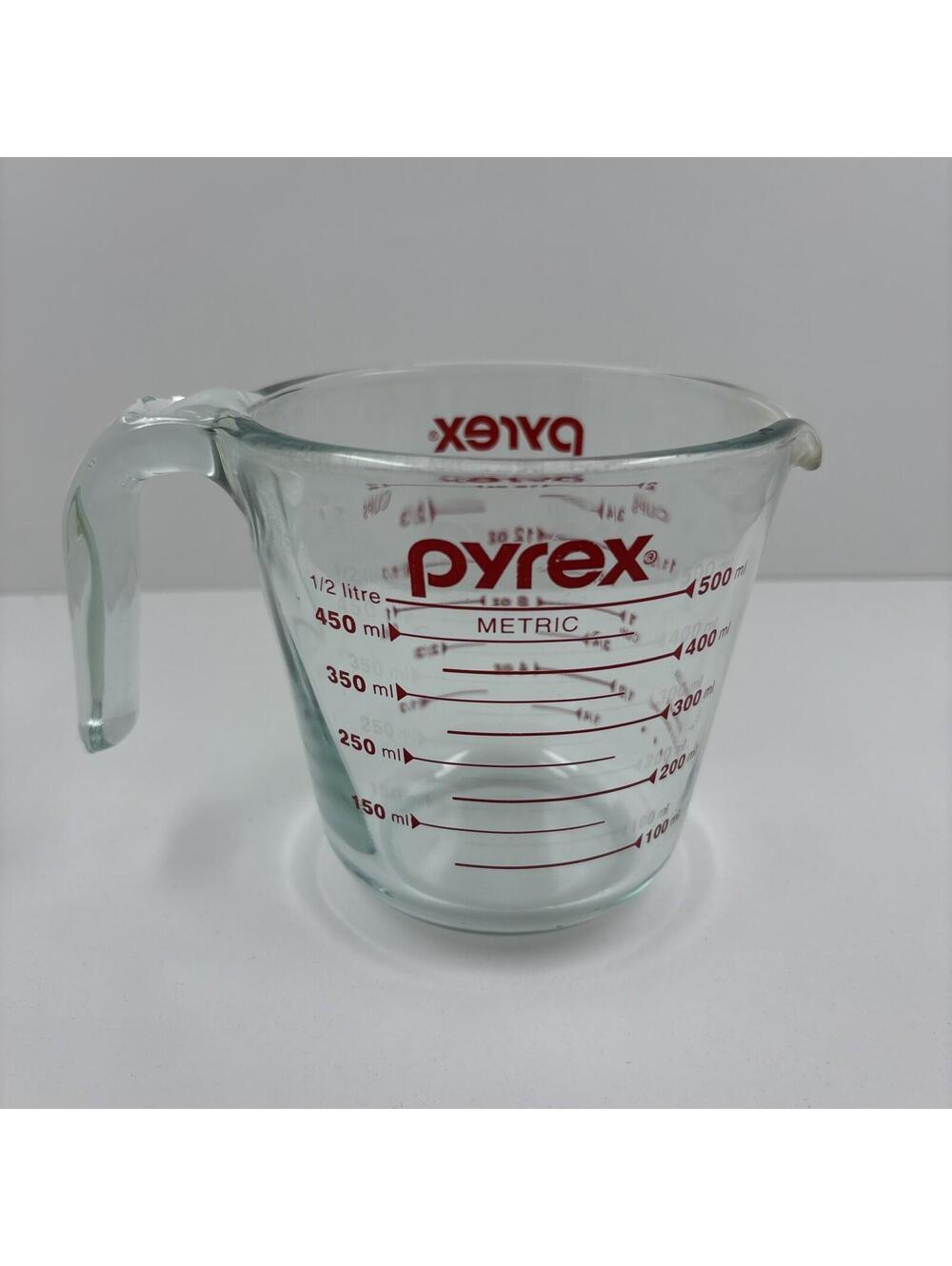 Pyrex 2 Cup 16 Oz 500ml Glass Measuring Cup with Red Lettering Made in USA